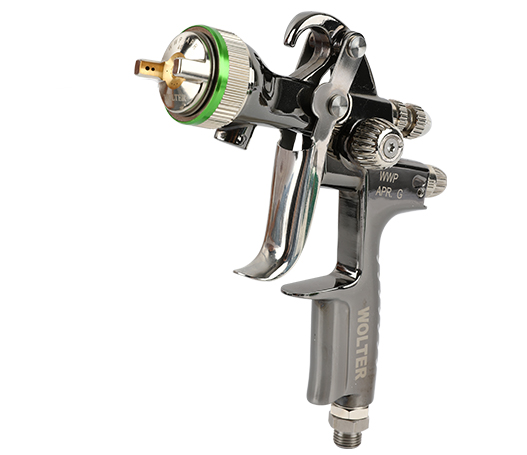 How to operate the spray gun safely?